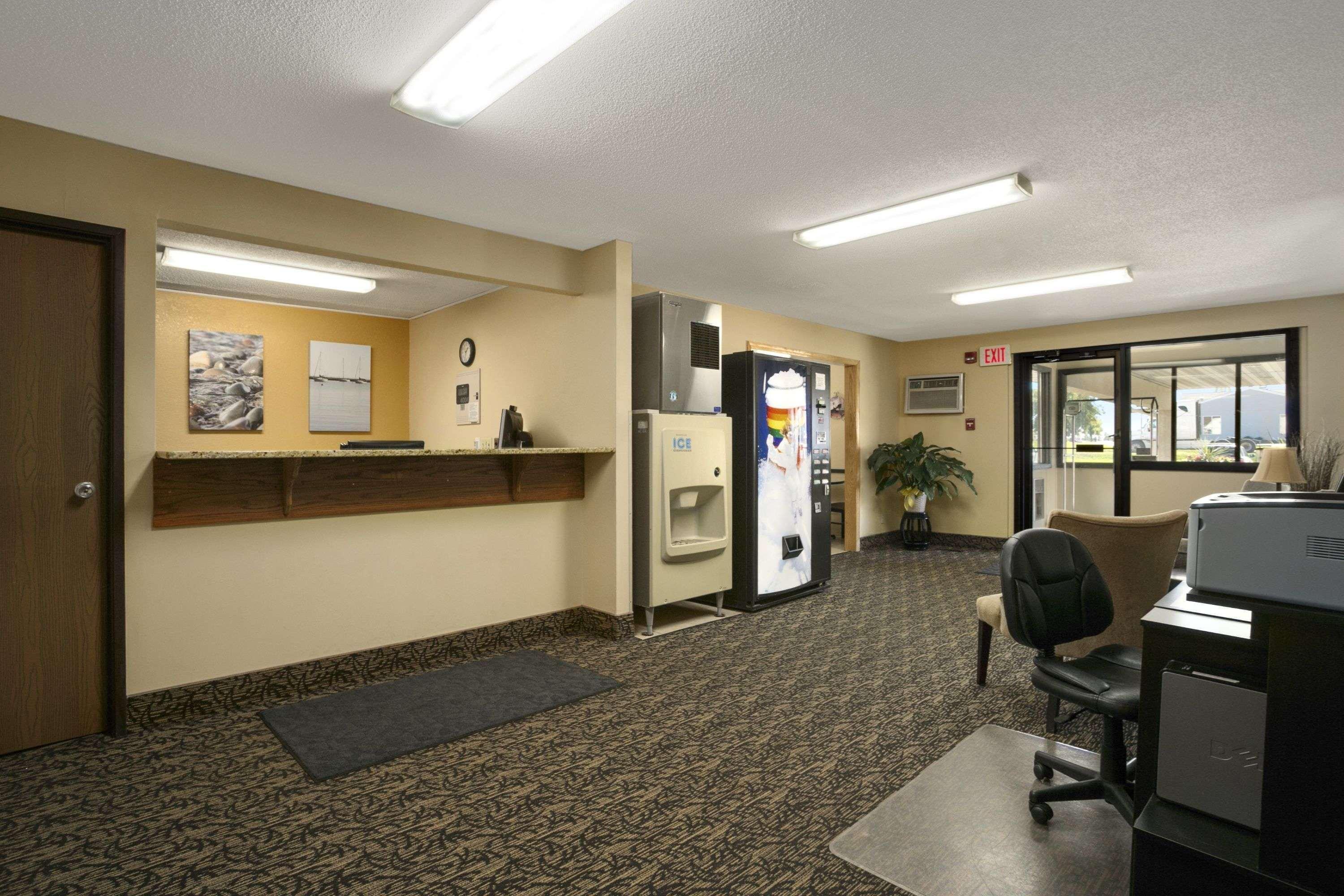 Motel Super 8 By Wyndham Alexandria Mn Zewnętrze zdjęcie